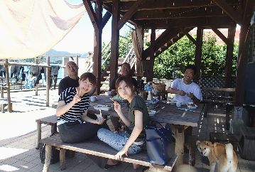 昼間は心地よい潮風が流れます